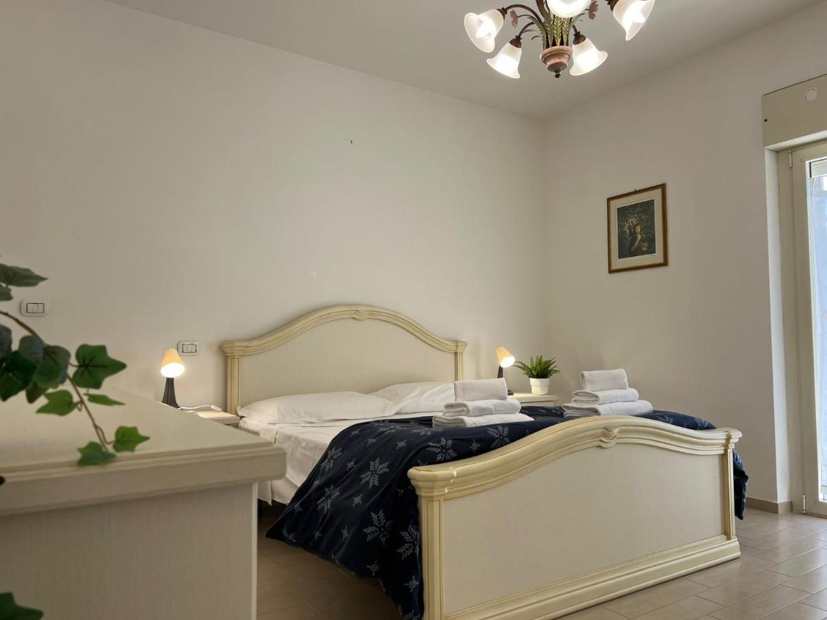 Apartamento La Torretta LʼAquila Exterior foto